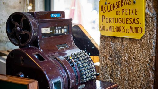 Conserveira de Lisboa assinala nove décadas-portugal-camoestv