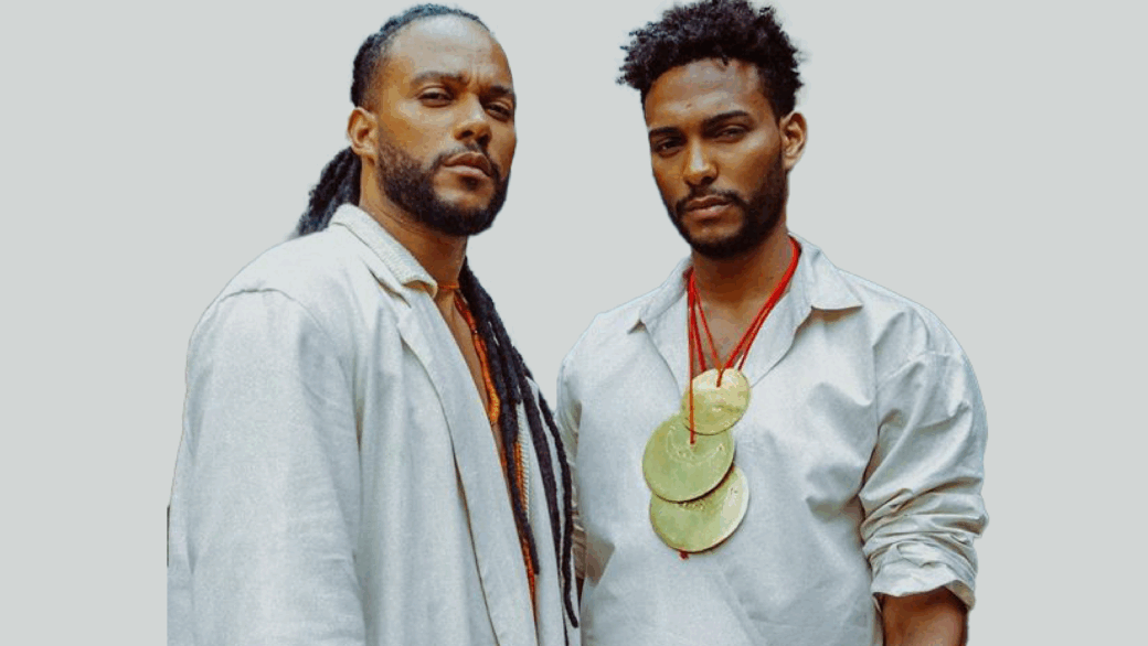 Calema, a dupla de irmãos de São Tomé e Príncipe, no palco do Its Showtime na CamoesTV.